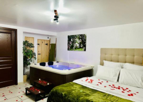 Suite romantique avec jacuzzi privatif